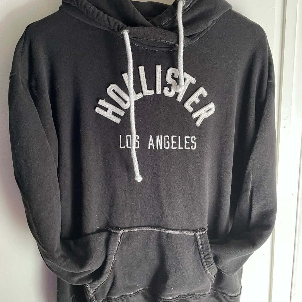 Hollister Large Black Sweatshirt